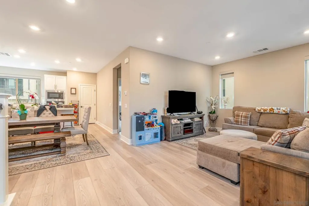 15581 Manley Way, San Diego, California 92127 home-pic-8