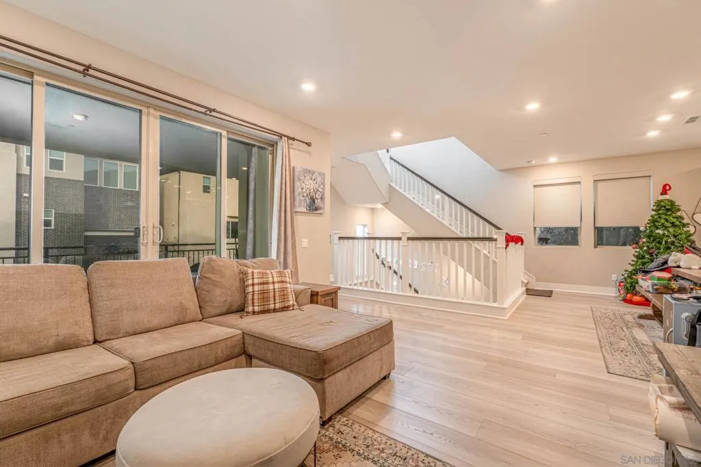 15581 Manley Way, San Diego, California 92127 home-pic-10