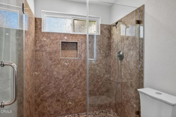 Dowstairs shower
