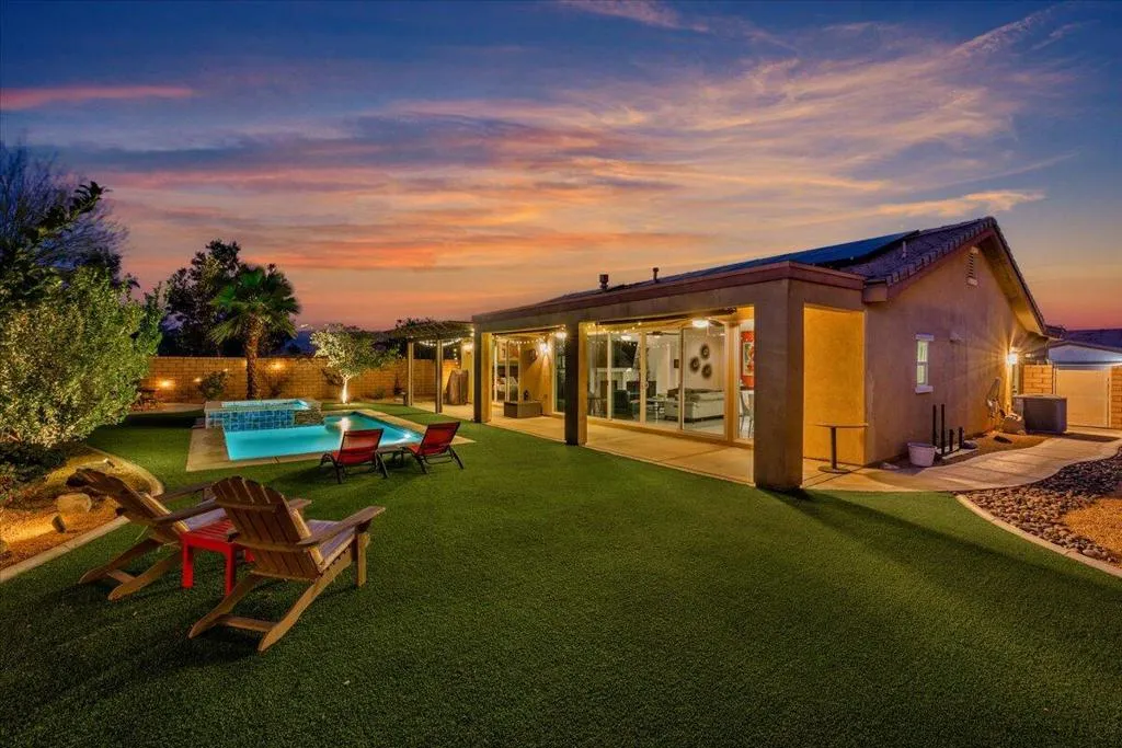 73986 MONDRIAN PLACE BACK TWILIGHT 4 FAV