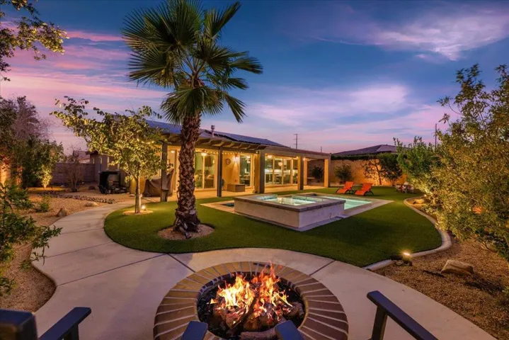 73986 MONDRIAN PL BACKYARD TWILIGHT​​‌​​​​‌​​‌‌​​‌​​​‌‌​​​‌​​‌‌​​‌‌​​‌‌​​​​ FAVO