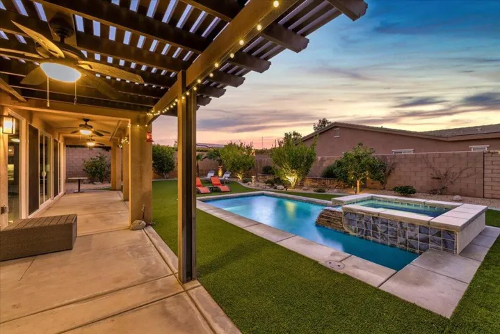 73986 MONDRIAN PLACE BACKYARD TWILIGHT