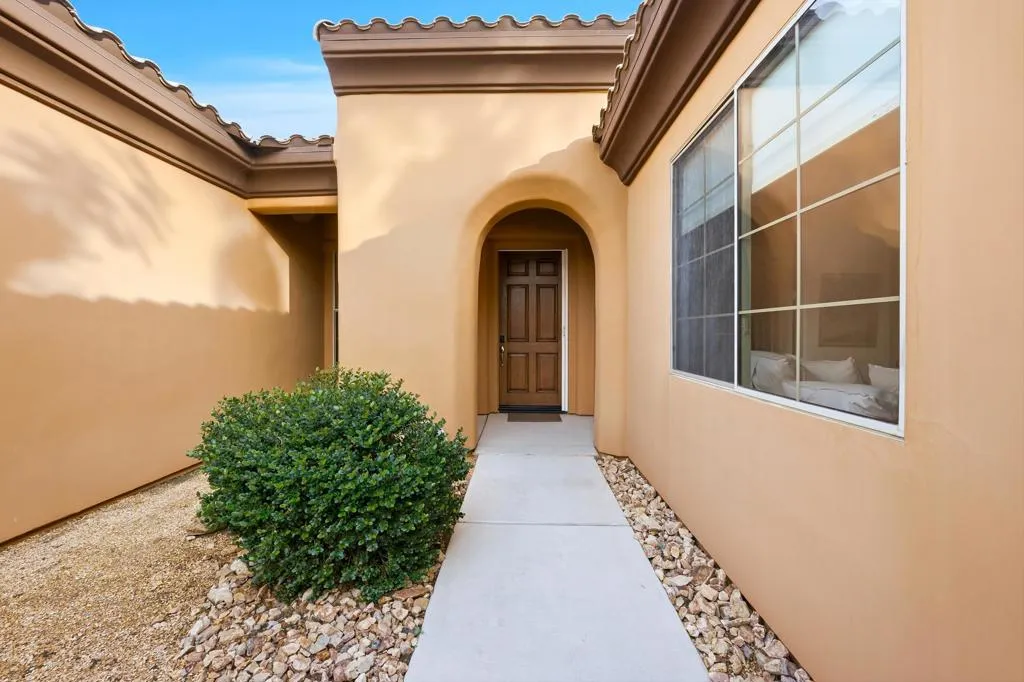 79798 Danielle Court, La Quinta, California 92253 home-pic-12