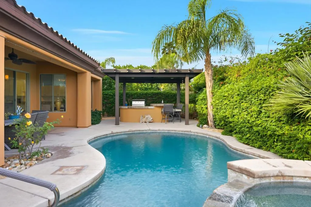 79798 Danielle Court, La Quinta, California 92253 home-pic-9