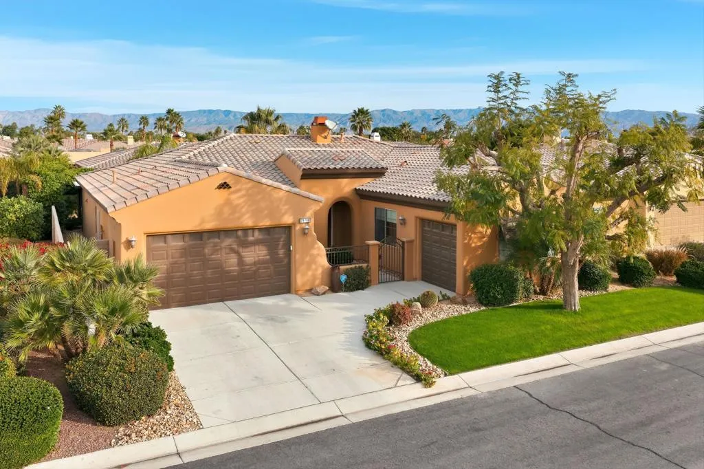79798 Danielle Court, La Quinta, California 92253 home-pic-2