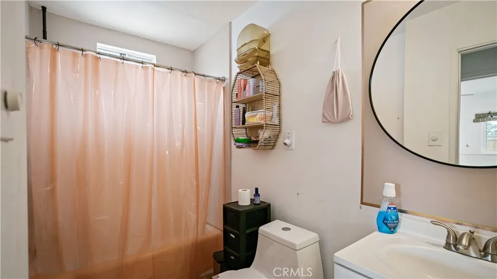 6972 Tamarisk Avenue, Yucca Valley, California 92284 home-pic-18