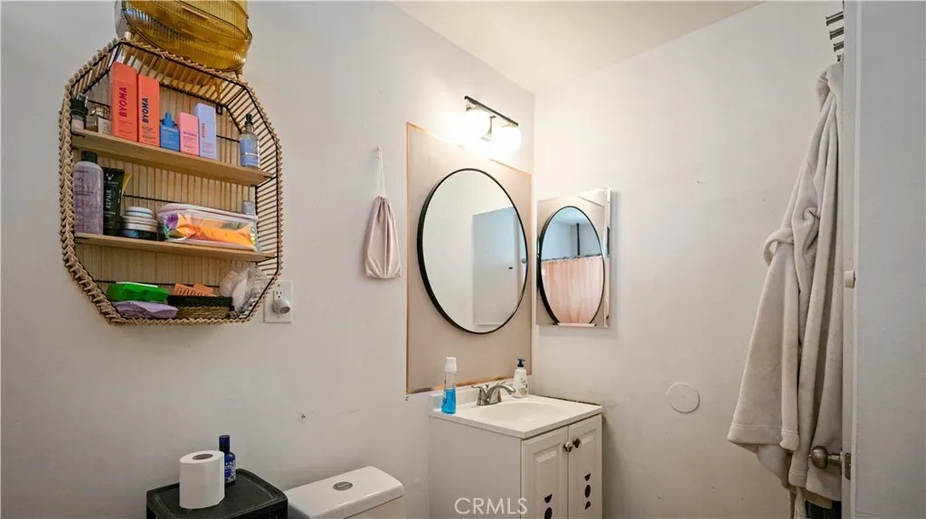 6972 Tamarisk Avenue, Yucca Valley, California 92284 home-pic-26