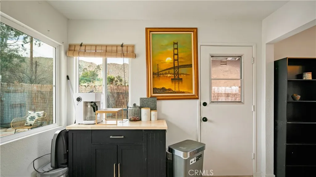 6972 Tamarisk Avenue, Yucca Valley, California 92284 home-pic-28