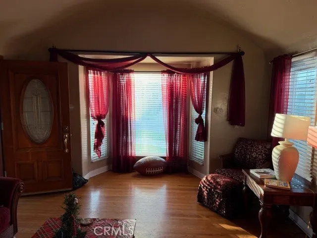 3020 S Palm Grove, Los Angeles, California 90016 home-pic-4