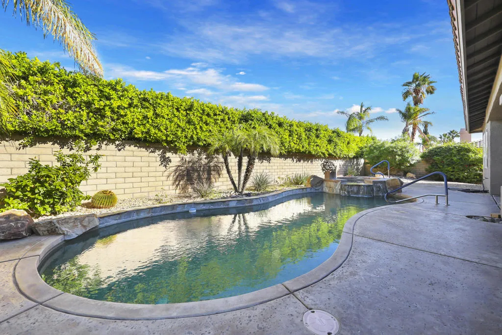 77516 Marlowe Court, Palm Desert, California 92211 home-pic-24