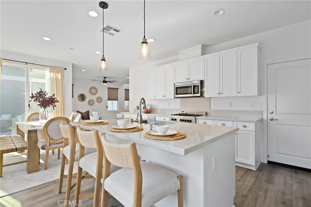 403 Aura Drive, Costa Mesa, California 92626 home-pic-9
