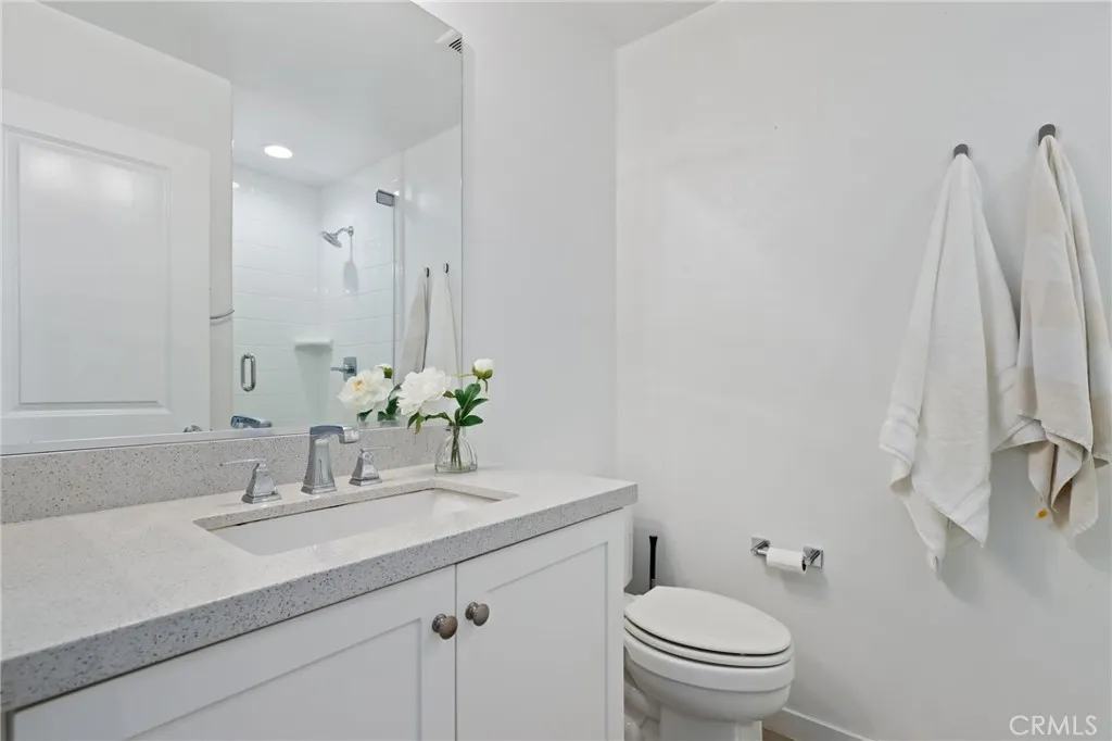 403 Aura Drive, Costa Mesa, California 92626 home-pic-16