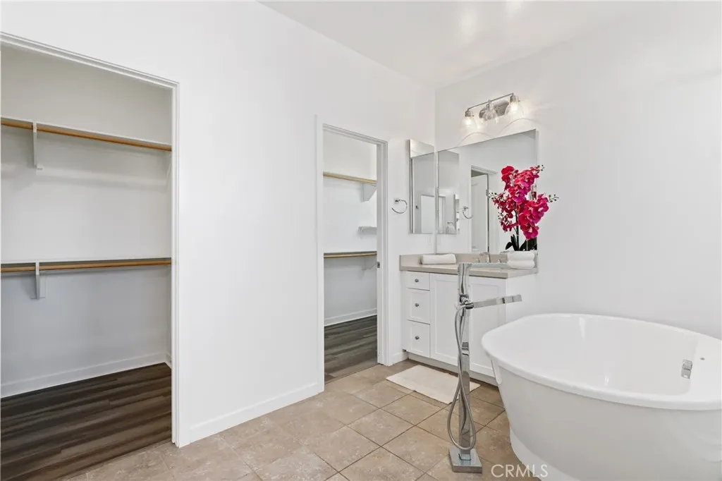 403 Aura Drive, Costa Mesa, California 92626 home-pic-28