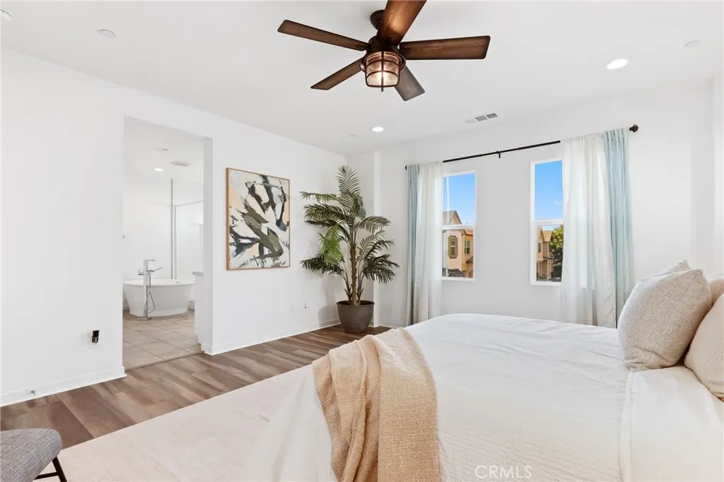 403 Aura Drive, Costa Mesa, California 92626 home-pic-25
