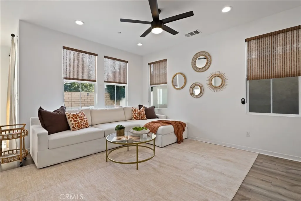 403 Aura Drive, Costa Mesa, California 92626 home-pic-3
