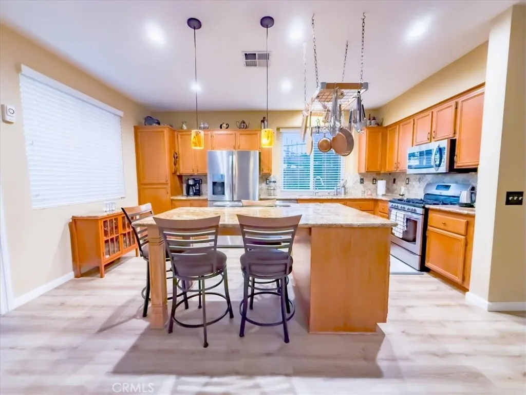 40136 Belvedere Court, Murrieta, California 92562 home-pic-15