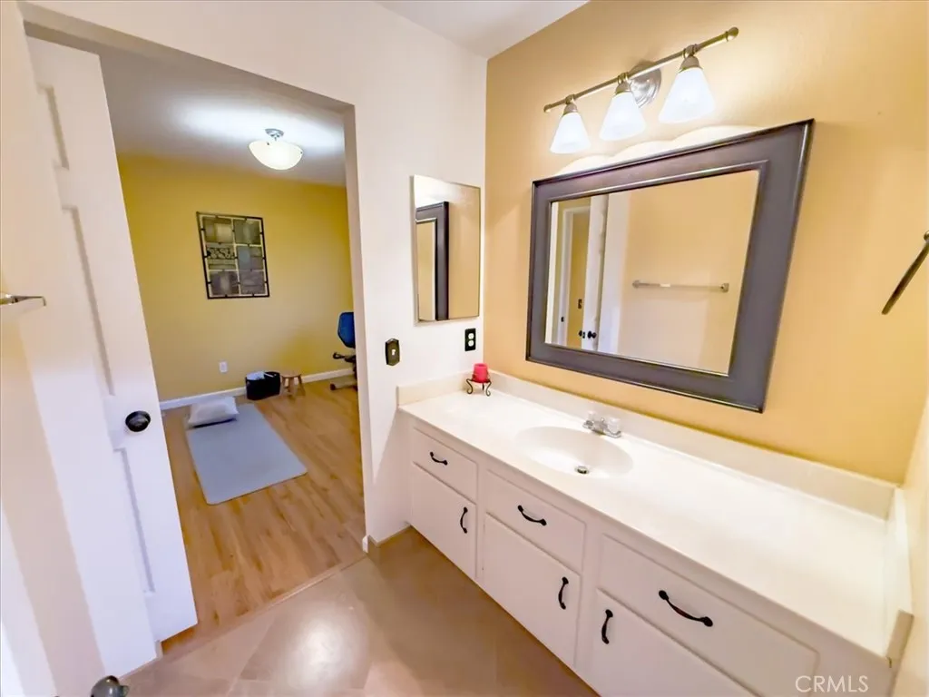 40136 Belvedere Court, Murrieta, California 92562 home-pic-33