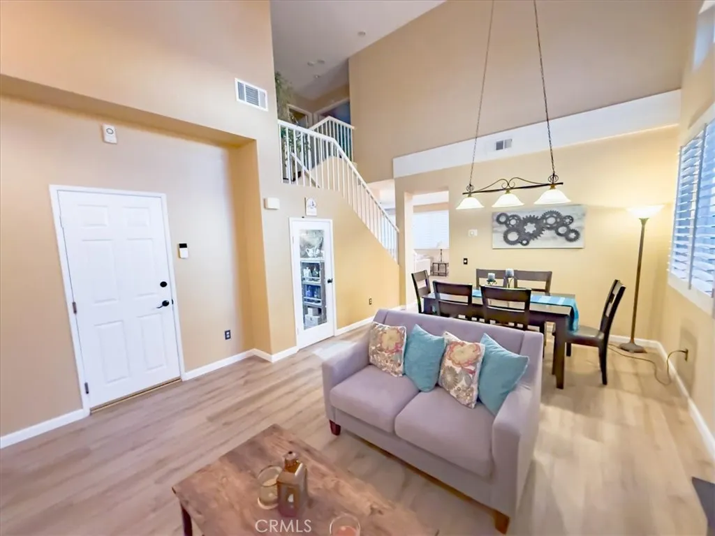 40136 Belvedere Court, Murrieta, California 92562 home-pic-6