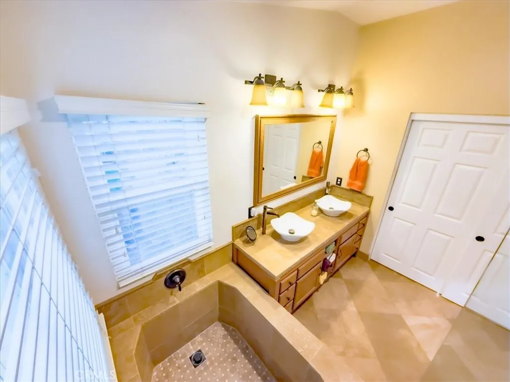 40136 Belvedere Court, Murrieta, California 92562 home-pic-53