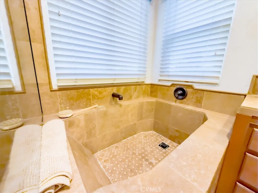 40136 Belvedere Court, Murrieta, California 92562 home-pic-54
