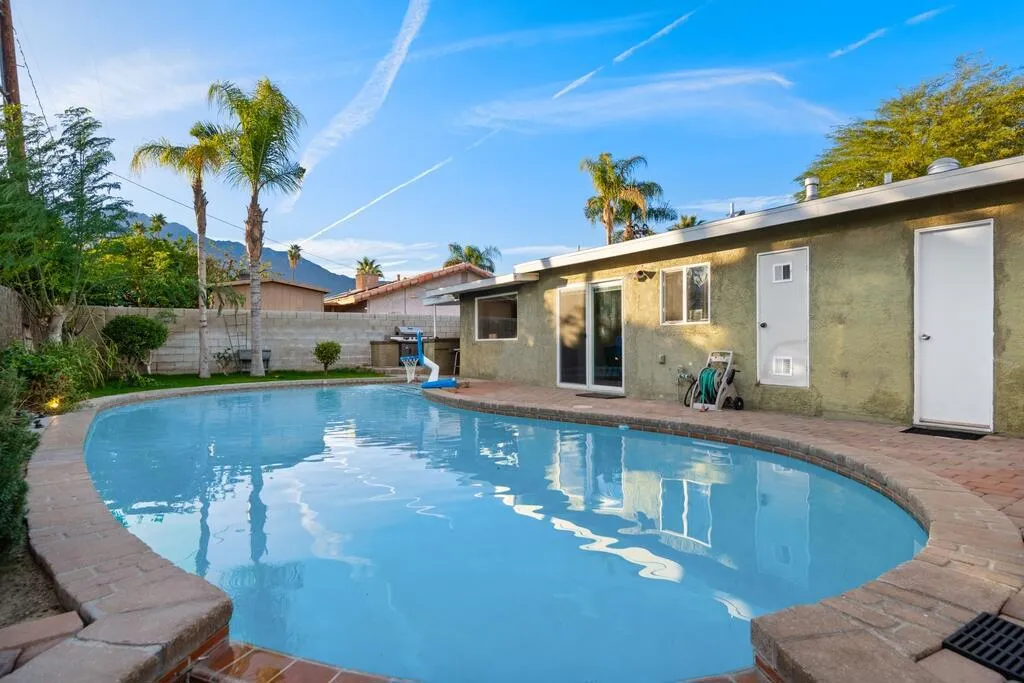 3735 E Camino San Simeon, Palm Springs, California 92264 home-pic-25