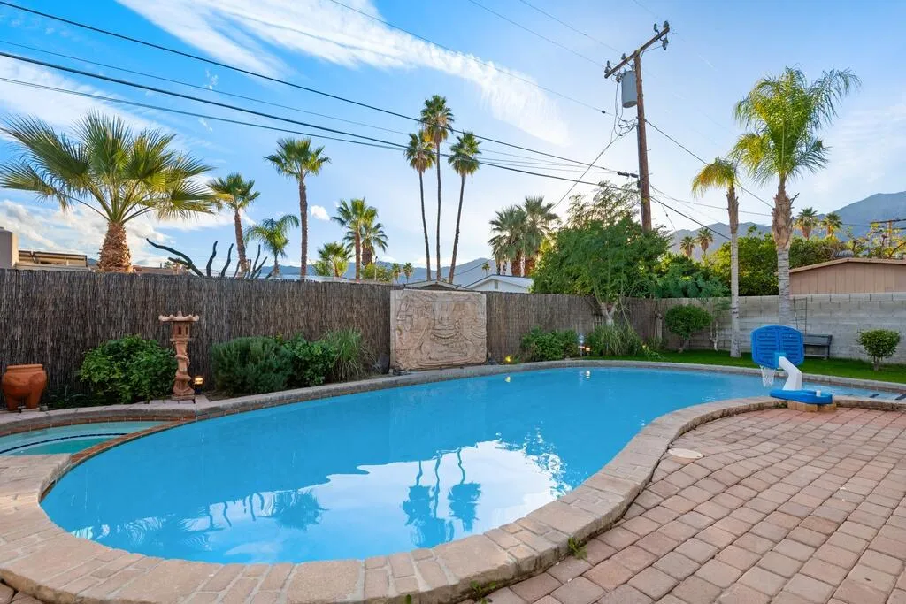 3735 E Camino San Simeon, Palm Springs, California 92264 home-pic-24