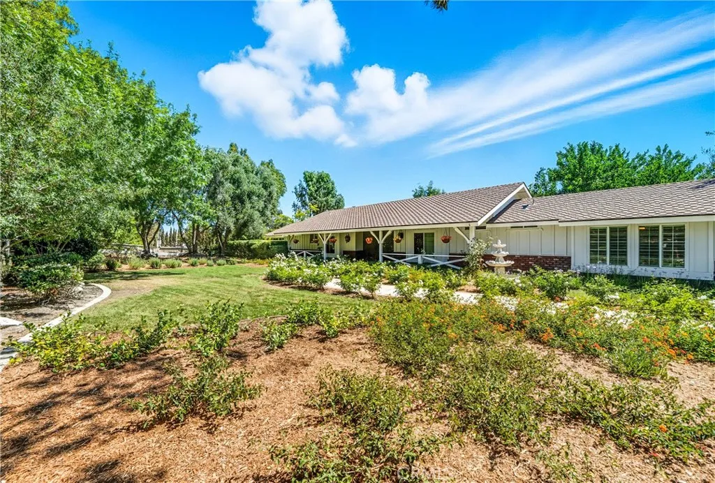 30605 De Portola Road, Temecula, California 92592 home-pic-1
