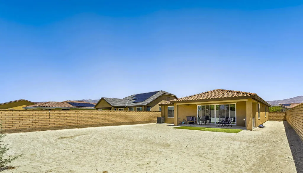 42801 Torno Place, Indio, California 92203 home-pic-23