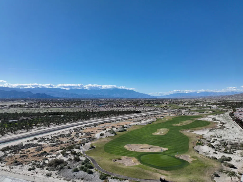 42801 Torno Place, Indio, California 92203 home-pic-28