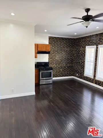 738 New Hampshire Avenue 302, Los Angeles, California 90005