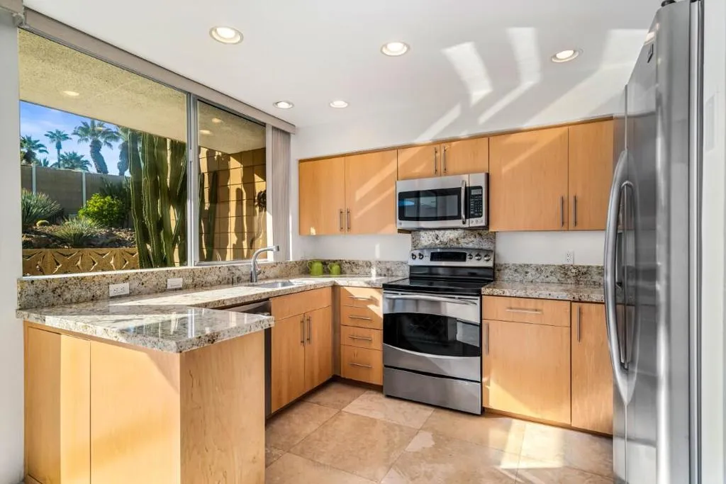 72877 El Paseo 512, Palm Desert, California 92260 home-pic-16