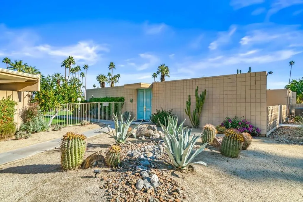 72877 El Paseo 512, Palm Desert, California 92260 home-pic-2