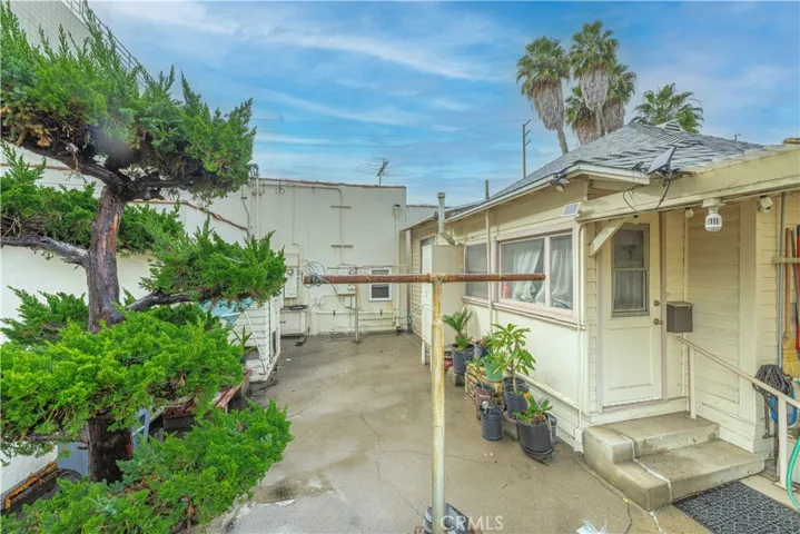 1814 Sawtelle, Los Angeles, California 90025