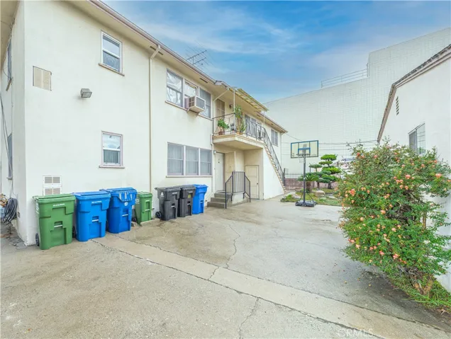 1814 Sawtelle, Los Angeles, California 90025