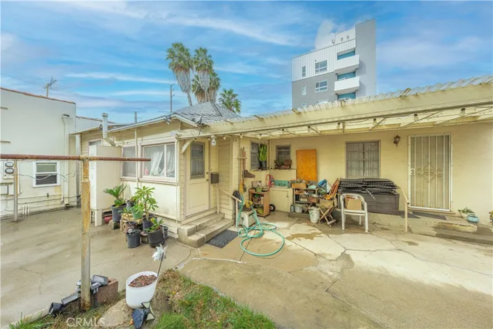 1814 Sawtelle, Los Angeles, California 90025