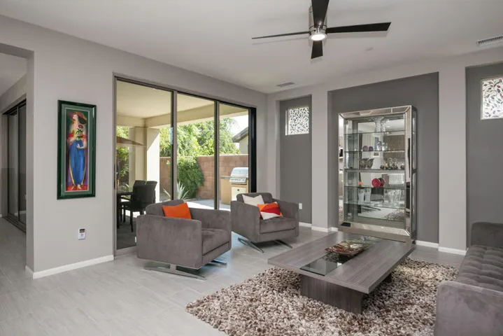 016-82800-Kingsboro-WEB