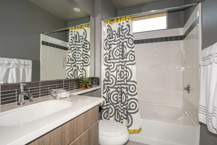 029-82800-Kingsboro-WEB