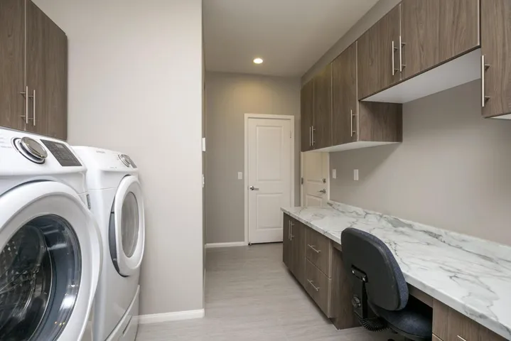 031-82800-Kingsboro-WEB