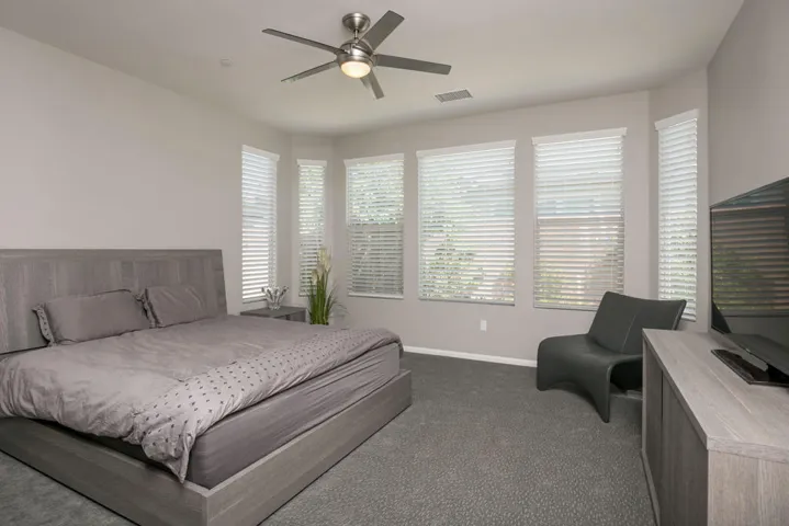 021-82800-Kingsboro-WEB