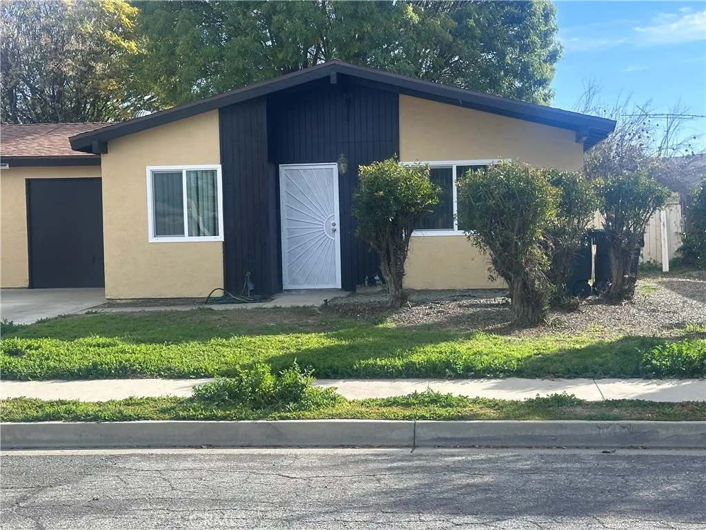 2221 San Bernardo, Hemet, California 92545 home-pic-11