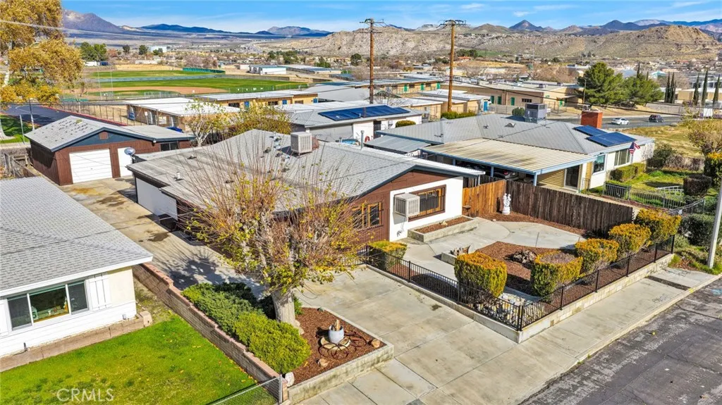 16352 Del Norte Drive, Victorville, California 92395 home-pic-39