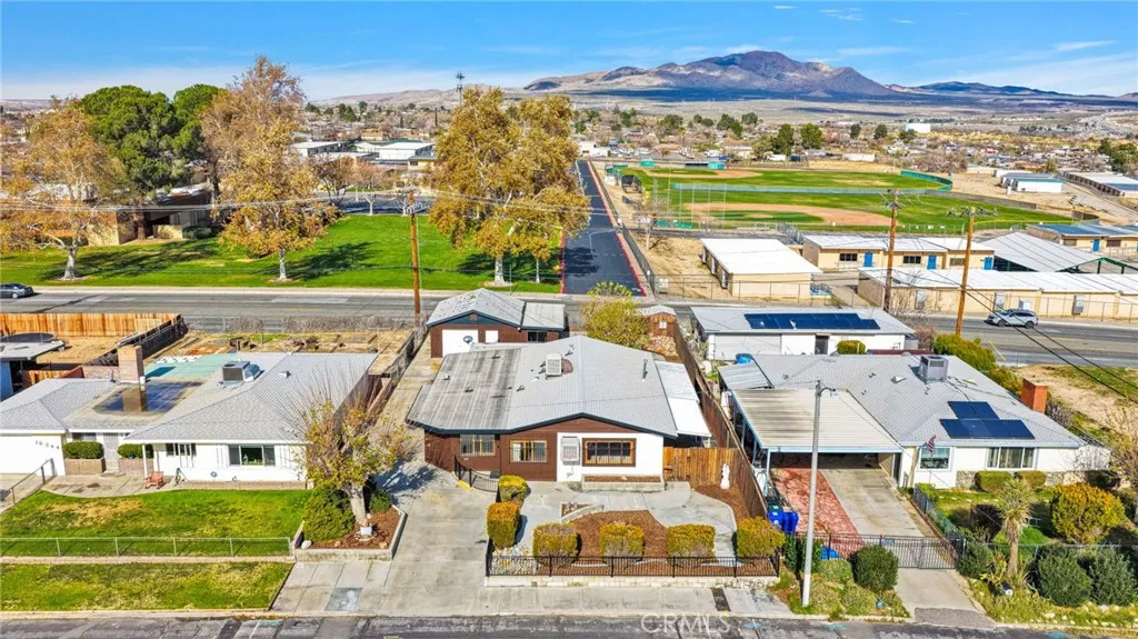 16352 Del Norte Drive, Victorville, California 92395 home-pic-41
