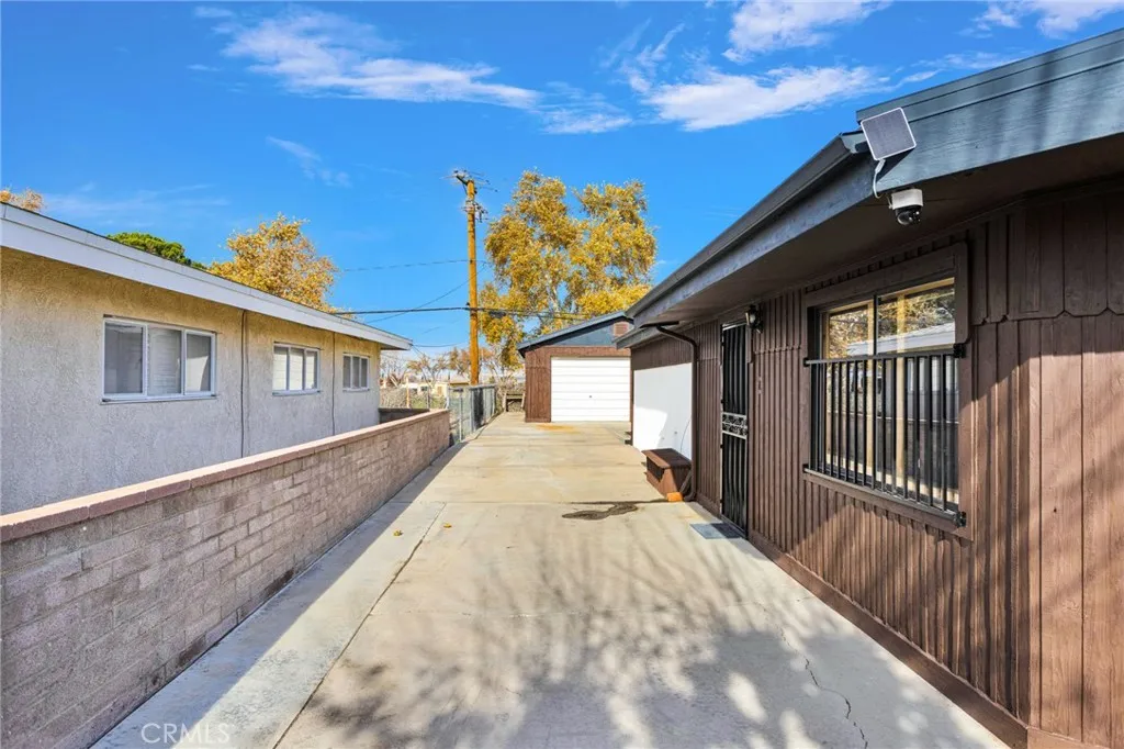 16352 Del Norte Drive, Victorville, California 92395 home-pic-31