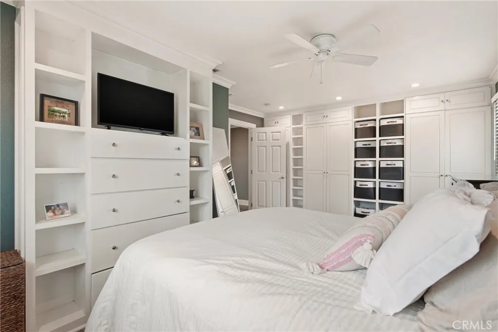 2408 Minuteman Way, Costa Mesa, California 92626 home-pic-16