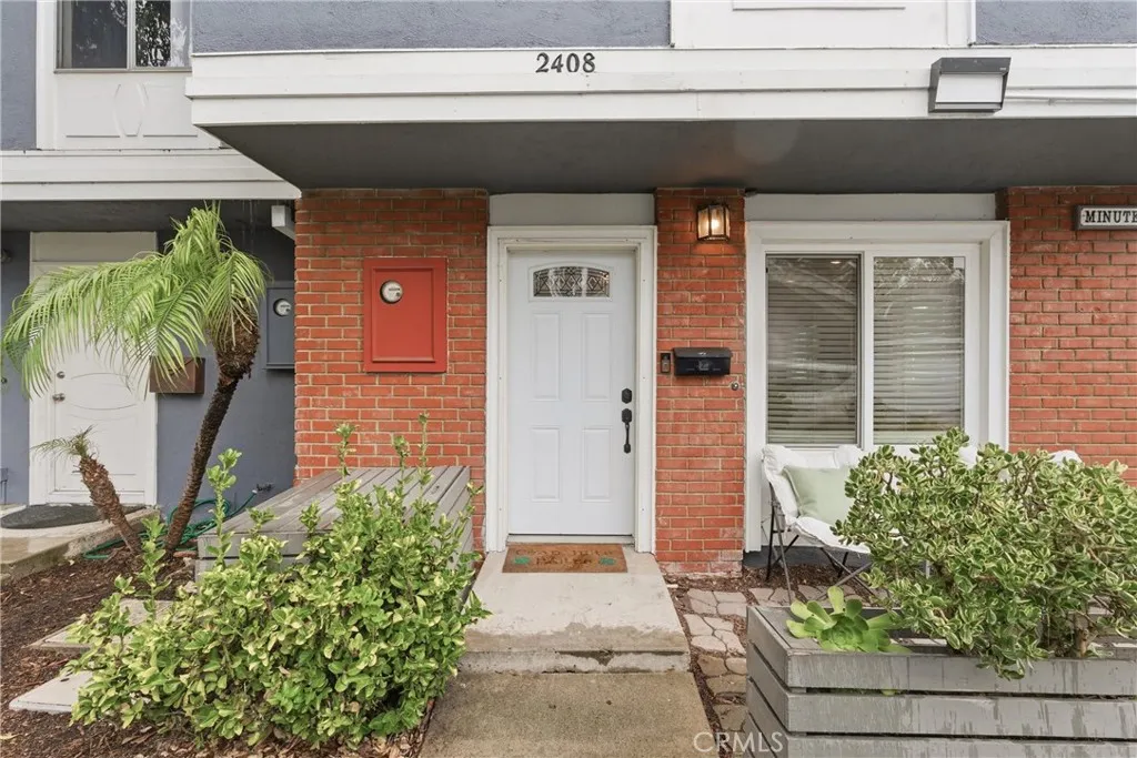 2408 Minuteman Way, Costa Mesa, California 92626 home-pic-24