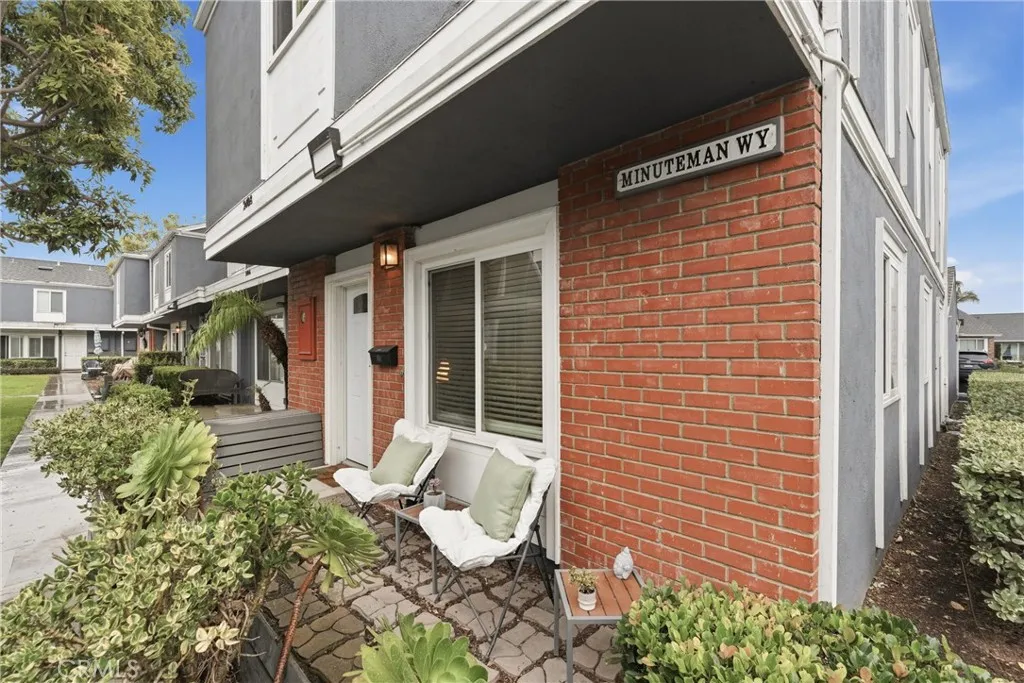2408 Minuteman Way, Costa Mesa, California 92626 home-pic-1