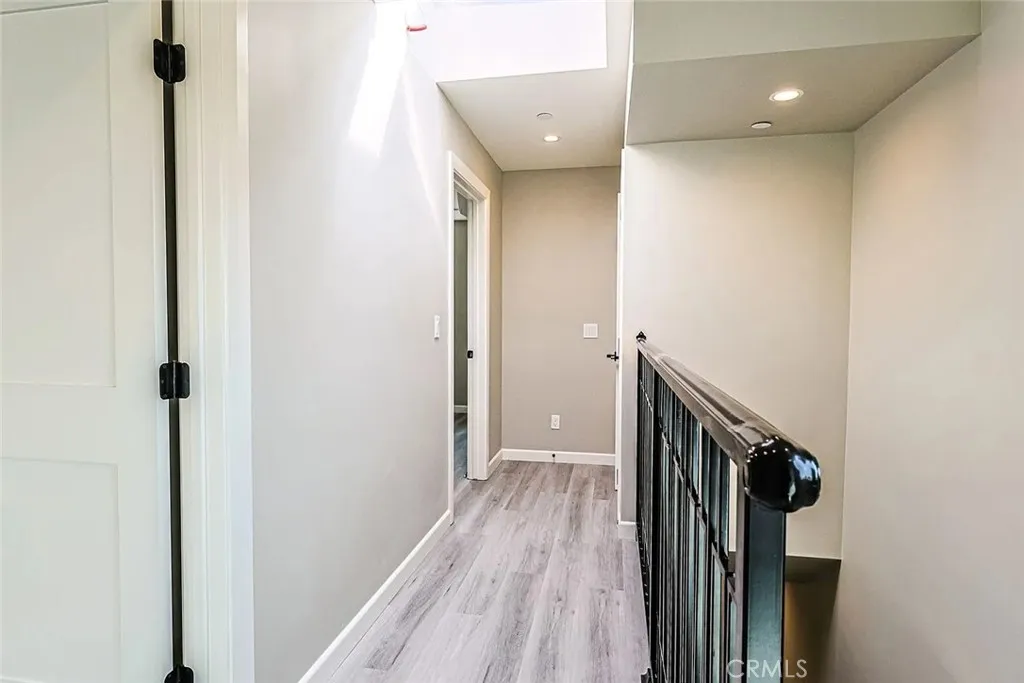 5261 Harmony Avenue, North Hollywood, California 91601 home-pic-15