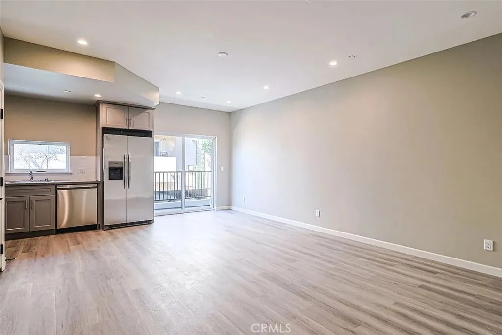 5261 Harmony Avenue, North Hollywood, California 91601 home-pic-10
