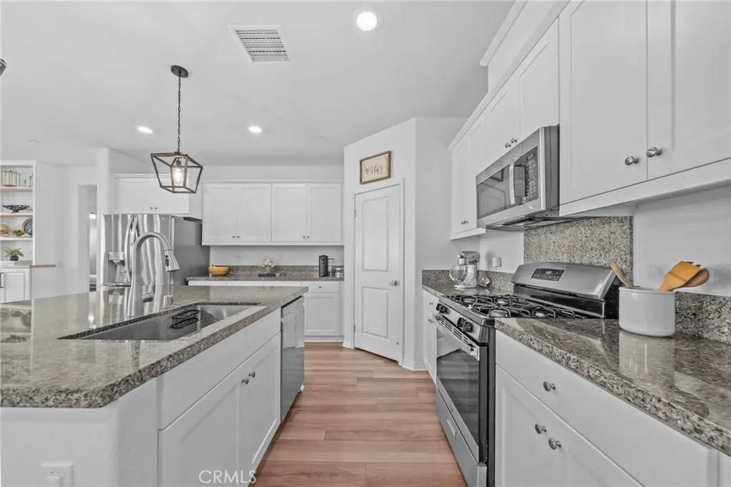 5564 Rodeo, Hemet, California 92545 home-pic-9