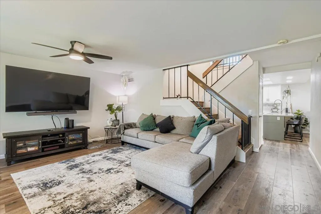 5364 Caminito Velasquez, San Diego, California 92124 home-pic-1